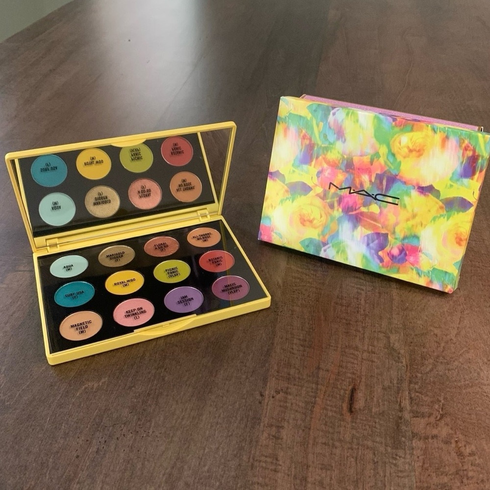 MAC Cosmetics Botanic Panic Limited Edition Eyeshadow Palette -12 Shades